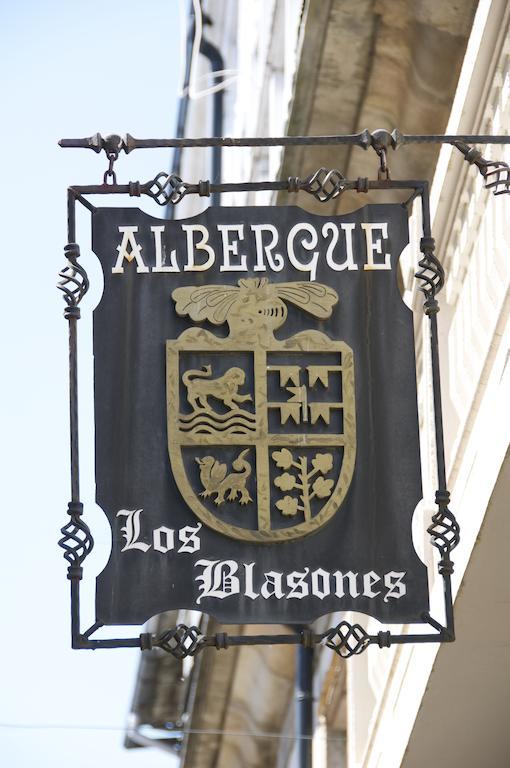 Albergue Los Blasones ซาร์เรีย ภายนอก รูปภาพ